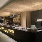 トラットリア・ポンテ 奈良 - ビュッフェカウンターにも美味しいメニューがたくさん。