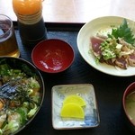 愛南 市場食堂 - ごまだれ丼とかつおタタキセット1,200円