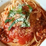 ペッシェヴィーノ - 砂肝のトマトパスタ