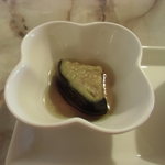 にこすたいる - 大和丸ナスの揚げびたし