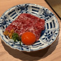 八面六秘 - ユッケ