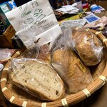 穀蔵 - スミマセン・右側はルヴァンです