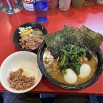 家系総本山 吉村家 - 