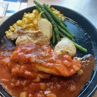 国産熟成焼肉 肉バル ドウラクコリーダ ランドマーク店 - ランチメニューからチキンソテー