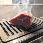 焚火家 hanare - 先ずは、表面のみを短時間焼く！