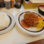 洋庖丁 大山店 - ｢メンチカツランチ｣全景