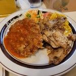 洋庖丁 大山店 - ｢からし焼肉とフライ皿盛合せ　Aメンチカツ｣[930円](以下↓税込)