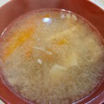 洋庖丁 - ｢味噌汁｣(豆腐・人参・玉葱♪)
