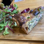 ビストロ ガヴロッシュ - キッシュもめちゃうま