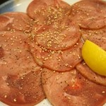 (13.10.20)最初提供の豚タンは相変わらず大量だ～！