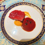 La maison du caviar 17℃ - 蝦夷鹿のステーキ　ソースは緑胡椒