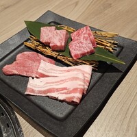 近江うし焼肉 にくTATSU 渋谷店 - 