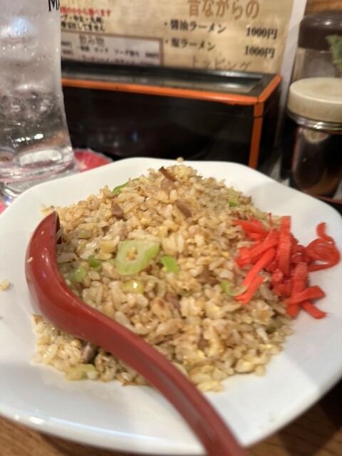 Awa Iekei Ramen Sakaba Shinzan photo 5