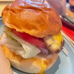 BOUQUET - チキンチーズバーガー　¥1380