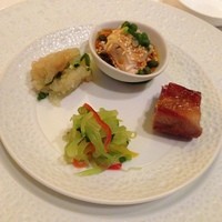 倶楽湾 - ディナーコース：一番安いコースでもこの内容です。