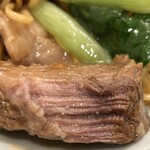 楽園 - ホロホロと柔らかい牛バラ