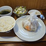 キッチン ブルー グローブ - 鶏もも肉とアサリのカルトッチョ　アレンテージョ風、