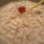 眺遊楼 - 杏仁豆腐が花開く　燕の巣