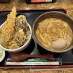 【2024.12.3(火)】豚カレーうどん（並盛・350g）＋ミニ天丼1,380円