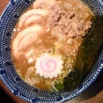 六厘舎 東京駅東京ラーメンストリート - 朝豚玉880円+チャーシュー300円