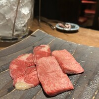 和牛とタン 焼肉 とみ 新橋本店 - 