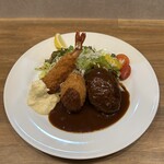 洋食堂 MU - 料理写真:Aセット￥1600（手ごねハンバーグ・カニクリームコロッケ・エビフライ）