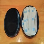 とんかつ 燕楽 - 楊枝は1本づつ個包装