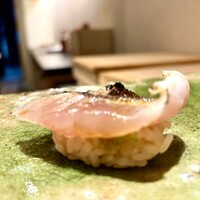 鮨 七海 - カマスの炙り