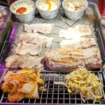 サムギョプサルと韓国屋台ベジテジや - メニュー