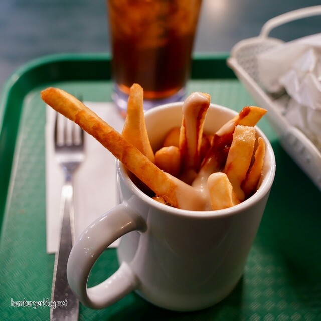 観光客も地元民もいるお店 : ラッキーピエロ ベイエリア本店の写真