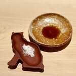 千葉たかおか - 塩と醤油、どちらで味わっても良し。ニャンコのお皿がキュートです(ﾉ◕ヮ◕)ﾉ*.✧