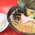 ラーメン 杉田家 千葉祐光店 - 