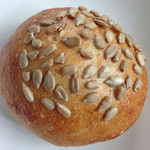 パンの森 - ひまわりの種パン