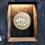 274910668 - 