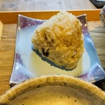 大手通 愛宕屋 - サービスのおにぎり