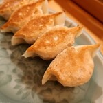手作り餃子の店 吉春 - 