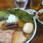 奈つやの中華そば - 奈つやのもちもち雲呑味玉中華そば 1250円、にんにくスタミナ丼250円、黒ラベル(350ml缶) 350円