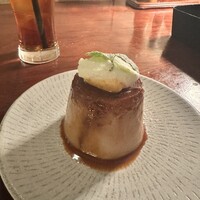カルネジーオ イースト - 