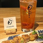 みみずく - マグロぶつ切りネギ串¥450 みみずくの農園ｻﾜｰ（いちご）¥580