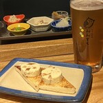 みみずく - （手前）いちじくバター¥330（奥）お通し