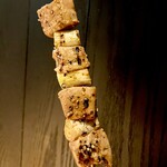 みみずく - マグロぶつ切りネギ串のボリュームがある