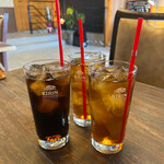 Both Rich - コーラとウーロン茶で乾杯