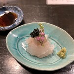 食堂みかん - 一切れはキャビアの塩味で。それ以降は山葵醤油で。