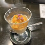 食堂みかん - ウニプリンは下からしっかり掬っていただきます。濃厚。
