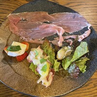 神楽坂アッカ - 