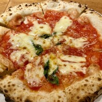 パージナ イタリアン ファイアワークス プラス カフェ ～薪焼きイタリアンとワイン～ - マルゲリータ
