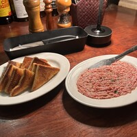 カルネジーオ イースト - 