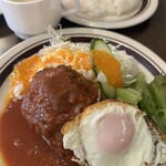 レストラン コニシ - ハンバーグ玉子つき