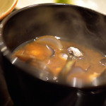 天冨良 いわ井 - 赤出汁（あかだし）