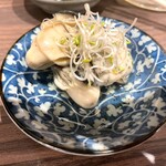 立ち呑み ソメアカ - 牡蠣のオイル漬け（大人味）